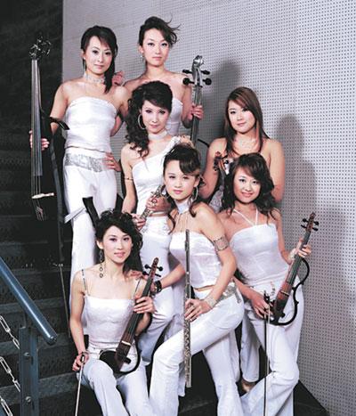 12 girls band